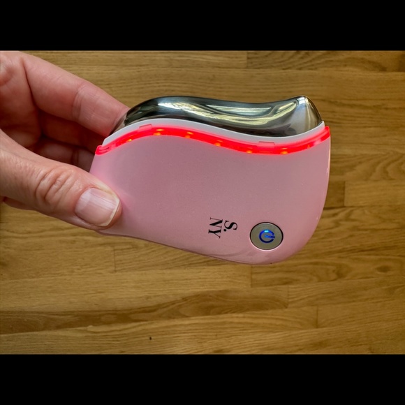 Solaris Face Tool Massager Red Light Pink Handheld - Picture 5 of 5
